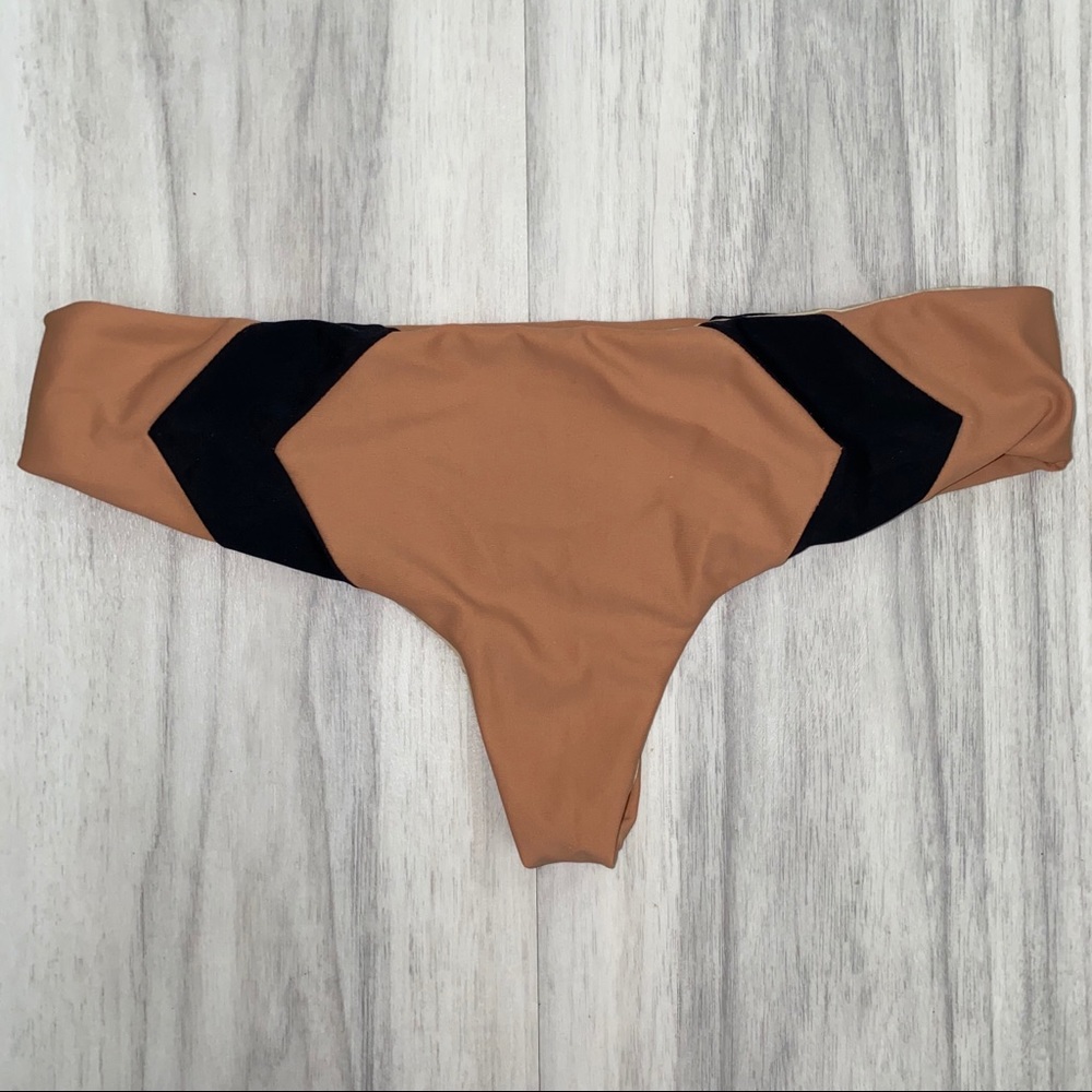 Acacia topless/storm mentawai bottom